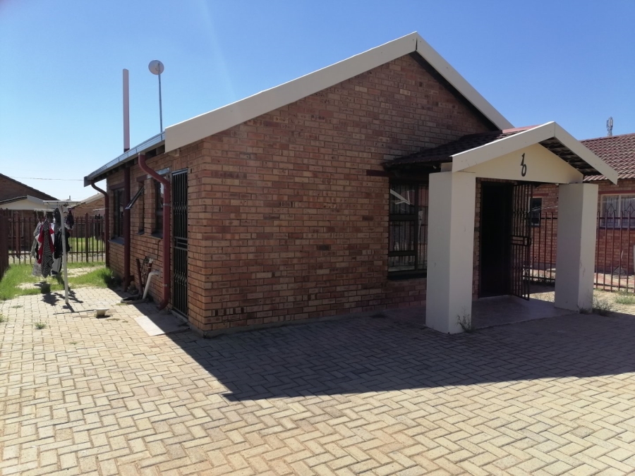 2 Bedroom Property for Sale in Bloemside Free State